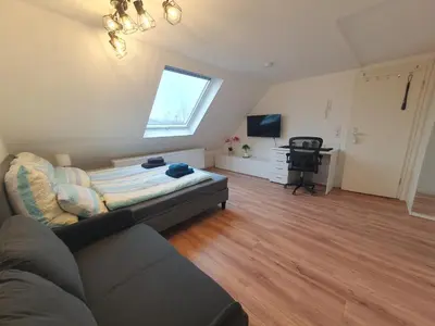 TV/Unterhaltungsangebot in der Unterkunft Gemütliche zentrale 1Zimmer-DG-Wohnung in Mühlacker