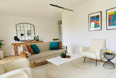 Ein Sitzbereich in der Unterkunft Top location • Family-friendly • Parking • Netflix