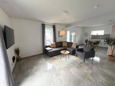 Ein Sitzbereich in der Unterkunft HUGOS Design House - ruhig & modern