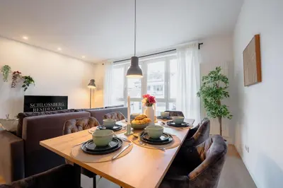 TV/Unterhaltungsangebot in der Unterkunft Schlossberg Residences XXL City-Apartment Heppenheim