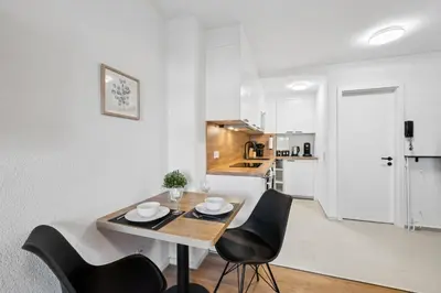 Küche/Küchenzeile in der Unterkunft F&D Studio Apartment mit Parkplatz