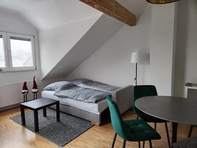Ein Sitzbereich in der Unterkunft FeWo Kibo Kupferberg