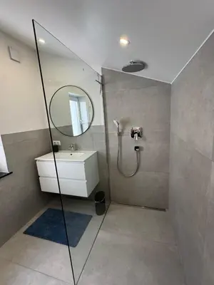 Ein Badezimmer in der Unterkunft Melem Apartments 2