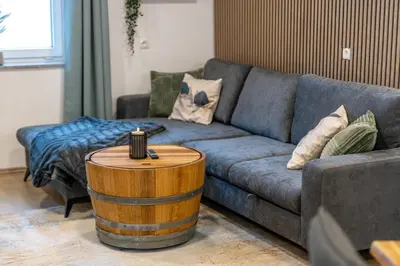 Ein Sitzbereich in der Unterkunft Fassring - VINoKAT Living