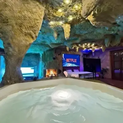 Wellness Höhlen Suite & Spa