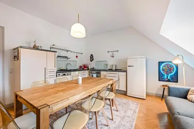 Küche/Küchenzeile in der Unterkunft LubuNest l Familien und Gruppen, Zentral, Altbau