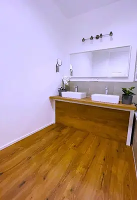 Ein Badezimmer in der Unterkunft Apartmenthaus Schlosspark