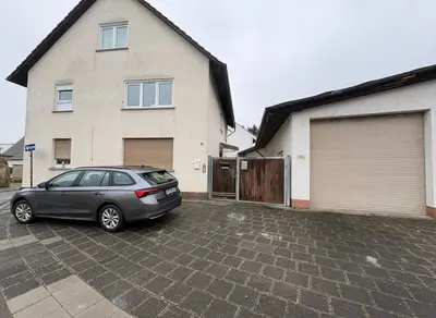 Das Gebäude in dem sich die Ferienwohnung befindet