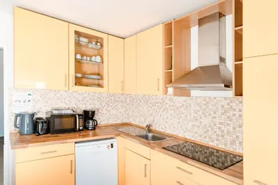 Küche/Küchenzeile in der Unterkunft Lichtdurchflutetes City-Apartment mit 5 Betten