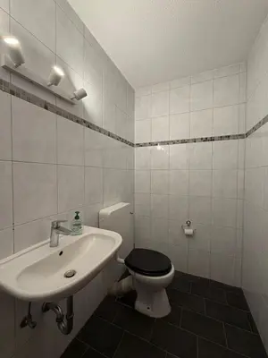 Ein Badezimmer in der Unterkunft 3-Zimmer Wohnung mit Balkon am Betze