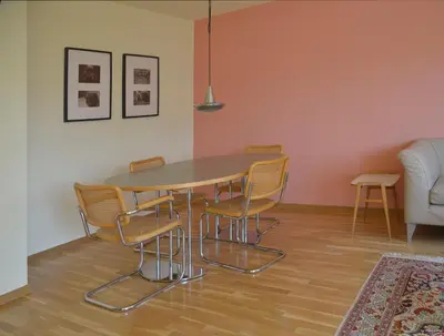 Ein Sitzbereich in der Unterkunft Ferienwohnung Unter dem Schwalbennest
