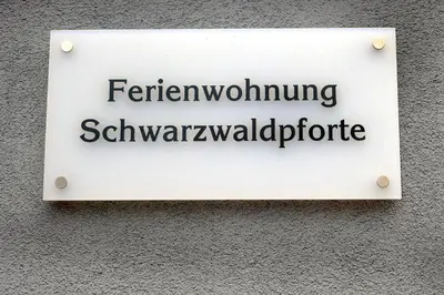 Ein Zertifikat, Auszeichnung, Logo oder anderes Dokument, das in der Unterkunft Ferienwohnungen Schwarzwaldpforte ausgestellt ist
