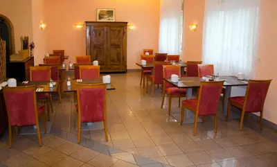 Ein Restaurant oder anderes Speiselokal in der Unterkunft Kraichgauhotel