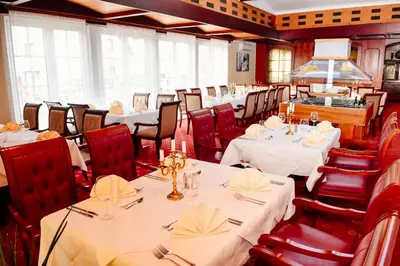 Ein Restaurant oder anderes Speiselokal in der Unterkunft Hotel Residenz Babenhausen