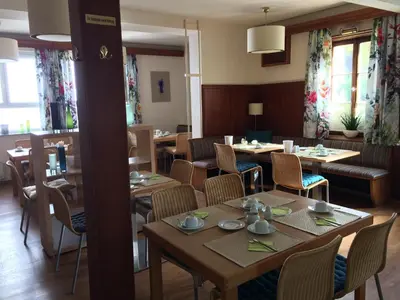 Ein Sitzbereich in der Unterkunft Hotel Schober