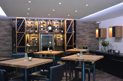 Ein Restaurant oder anderes Speiselokal in der Unterkunft Hotel Am Hirschhorn - Wellness - Spa - and more