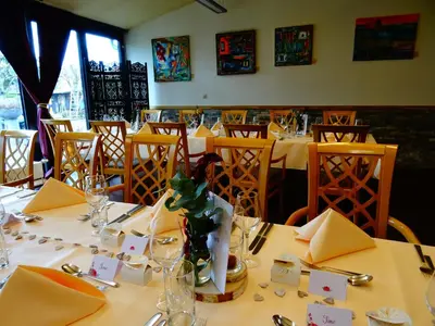 Ein Restaurant oder anderes Speiselokal in der Unterkunft Salischer Hof