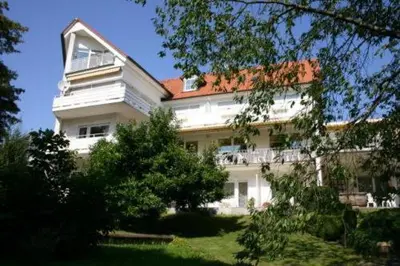 Das Gebäude in dem sich das Hotel befindet
