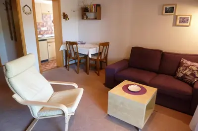 Ein Sitzbereich in der Unterkunft Haus Dorfblick