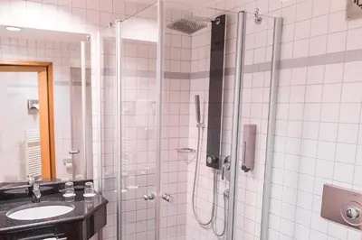 Ein Badezimmer in der Unterkunft PLAZA INN Stuttgart-Ditzingen
