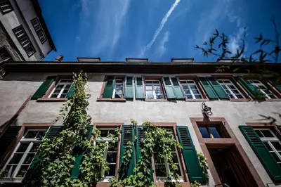 Das Gebäude in dem sich die Ferienwohnung befindet