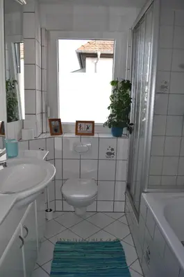 Ein Badezimmer in der Unterkunft Punkrock Harbour Pension Bähr