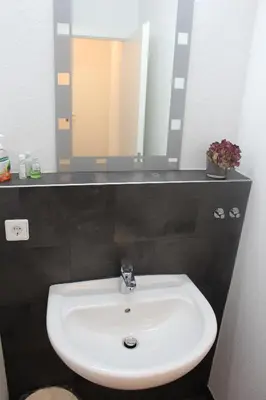 Ein Badezimmer in der Unterkunft Bismarck Hostel Öhringen
