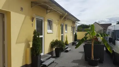 Ein Garten an der Unterkunft Pension Dreger
