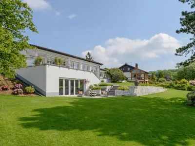 Ein Garten an der Unterkunft Das Hardberg