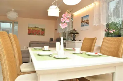 Ein Sitzbereich in der Unterkunft 200m² Wohnung in Walldorf - SAP