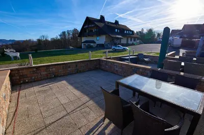 Das Gebäude in dem sich das Aparthotel befindet