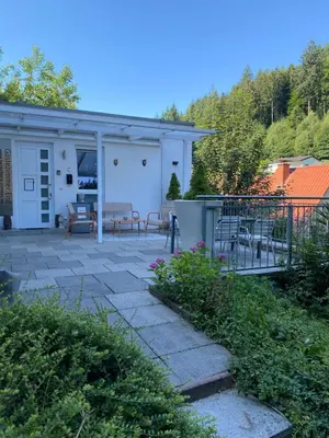 Das Gebäude in dem sich die Ferienwohnung befindet