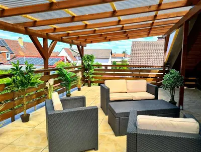 Ein Sitzbereich in der Unterkunft Villa Josy