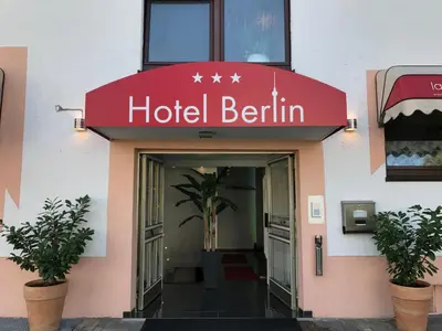 Ein Zertifikat, Auszeichnung, Logo oder anderes Dokument, das in der Unterkunft Hotel Berlin ausgestellt ist