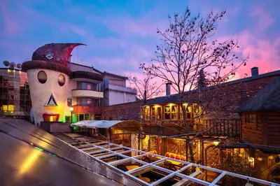 Das Gebäude in dem sich das Hotel befindet