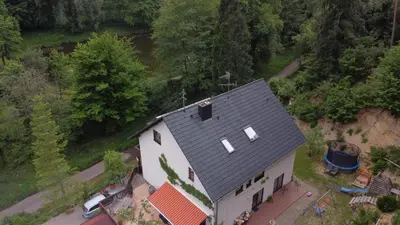 Das Gebäude in dem sich das Privatzimmer befindet