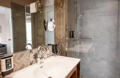 Ein Badezimmer in der Unterkunft Seehotel Niedernberg - Das Dorf am See
