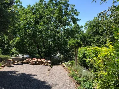 Ein Garten an der Unterkunft Luther20