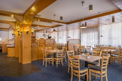 Ein Restaurant oder anderes Speiselokal in der Unterkunft Hotel Strohgäu