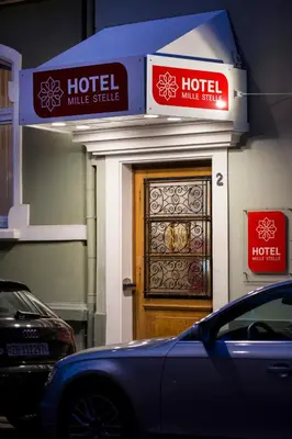 Ein Zertifikat, Auszeichnung, Logo oder anderes Dokument, das in der Unterkunft Hotel Mille Stelle City ausgestellt ist