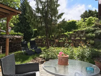 Ein Garten an der Unterkunft Ferienwohnung Wegst