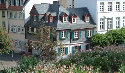 Das Gebäude in dem sich die Ferienwohnung befindet
