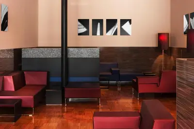 Ein Sitzbereich in der Unterkunft IntercityHotel Mannheim