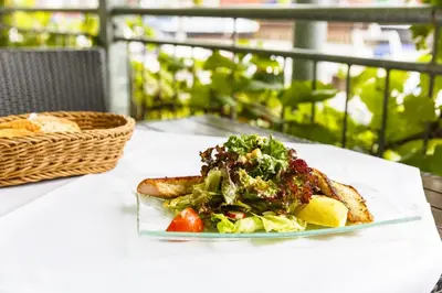 Essen im Hotel oder in der Nähe
