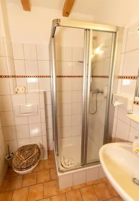 Ein Badezimmer in der Unterkunft Landhotel Kühler Grund