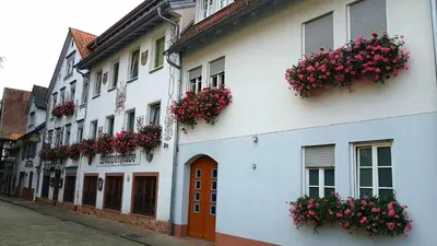 Das Gebäude in dem sich die Pension befindet