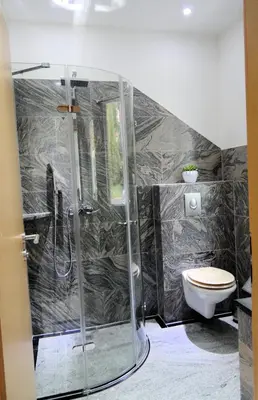 Ein Badezimmer in der Unterkunft Travelers Home