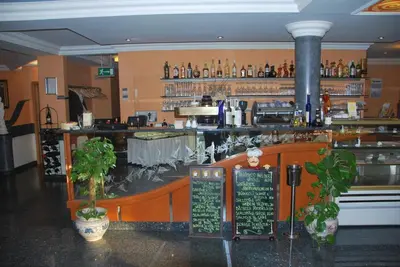 Lounge oder Bar in der Unterkunft Hotel & Restaurant Garda