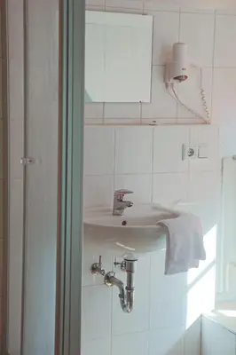 Ein Badezimmer in der Unterkunft Doernersches Haus