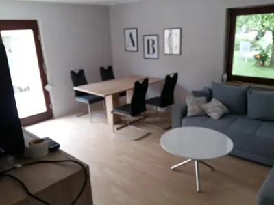 Ein Sitzbereich in der Unterkunft Ferienwohnung Peter Hofling